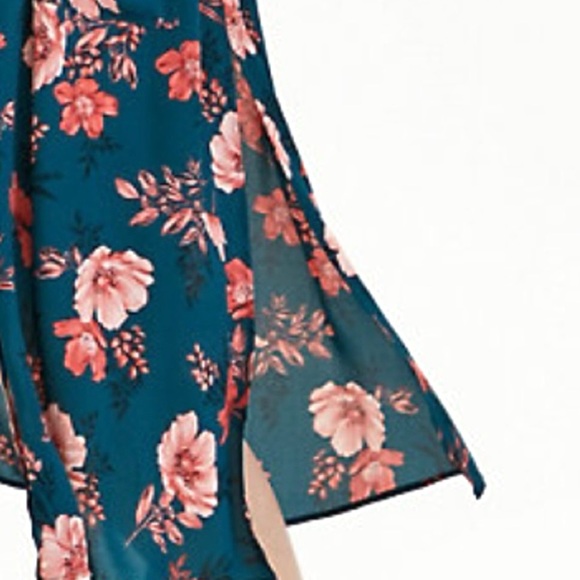 🌼TORRID Teal Floral Print Beautiful Kimono🌼 - Picture 9 of 16
